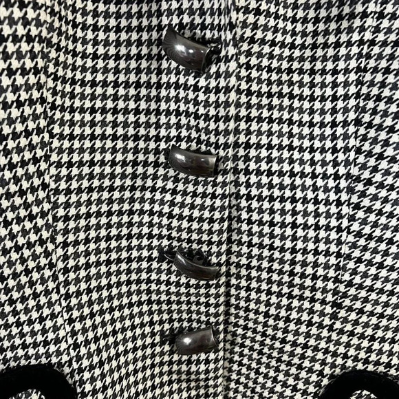 Tahari Cream and Black 100% Wool Houndstooth Pattern Velvet Trim Blazer Size 8 - Picture 6 of 7